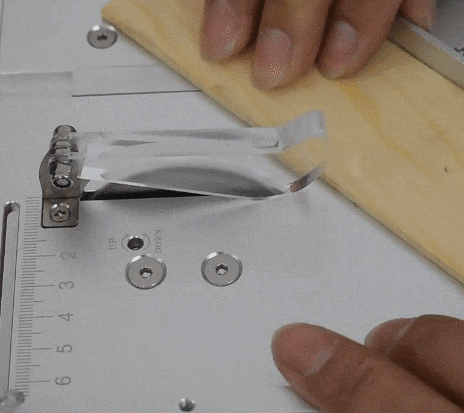 1761983975825506.gif